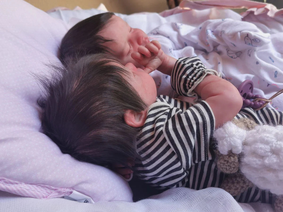 Bebé Reborn Gêmeos • Menina & Menino • BrinqueTudo